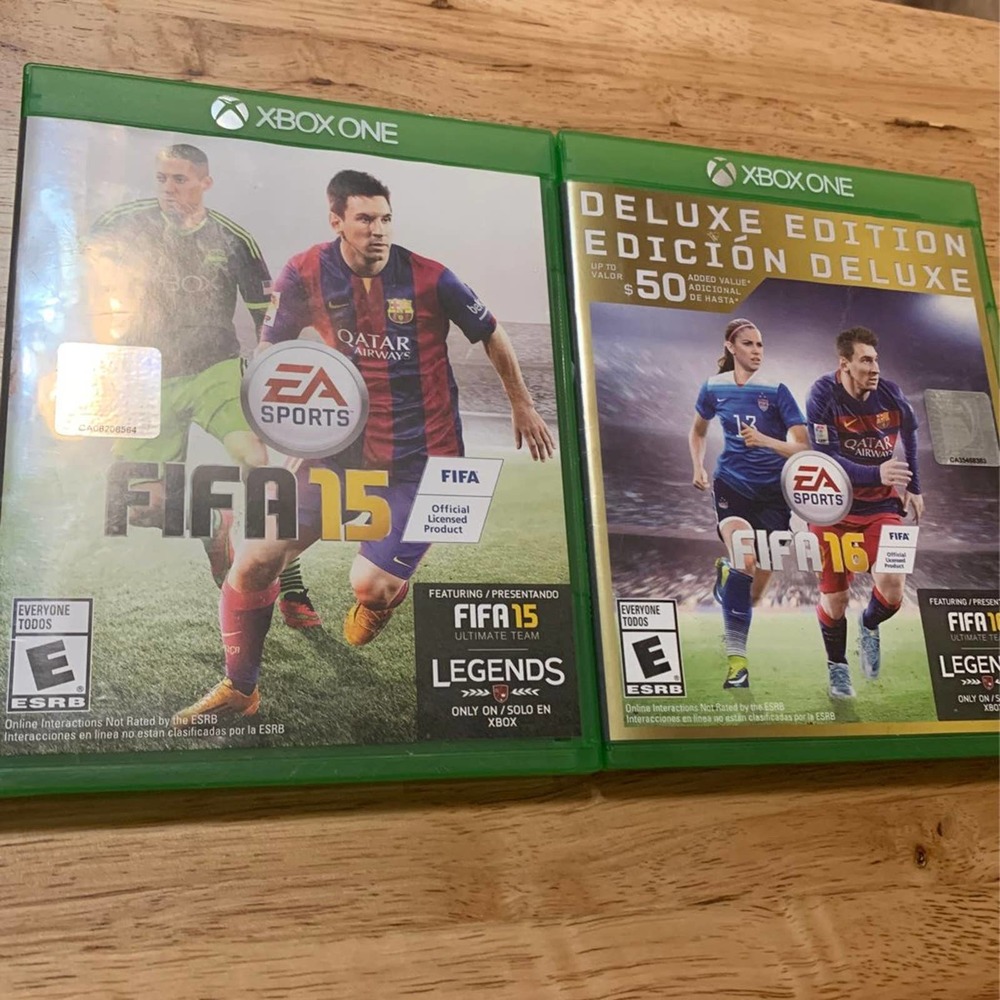 XBOX ONE FIFA 15 & FIFA 16